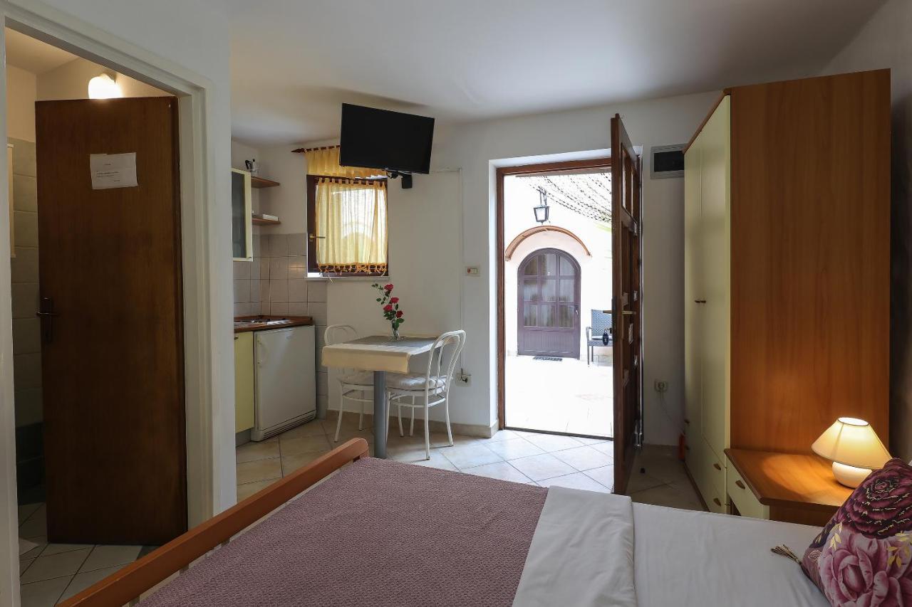 Casa Di Nives Apartamento Krk Town Exterior foto